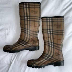Burberry rain boots AUTHENTIC!!